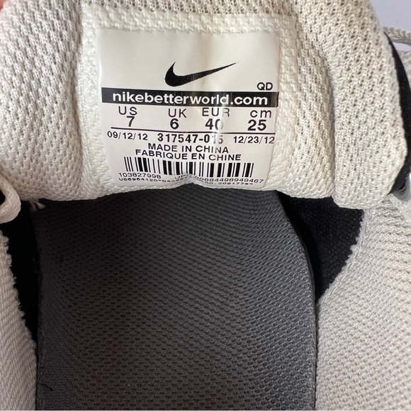 Women's Black & Gray Nike Shox Size 7 (2012) - Picture 11 of 12